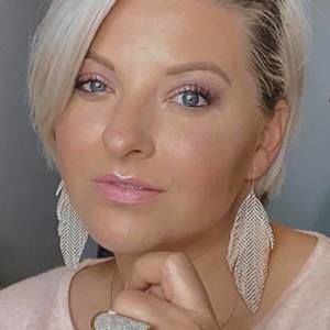 Meet your Posher, Lynn-ann